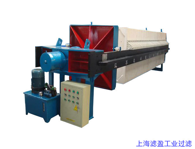 自動(dòng)保壓箱式壓濾機(jī)2.jpg 自動(dòng)保壓箱式壓濾機(jī)2.jpg